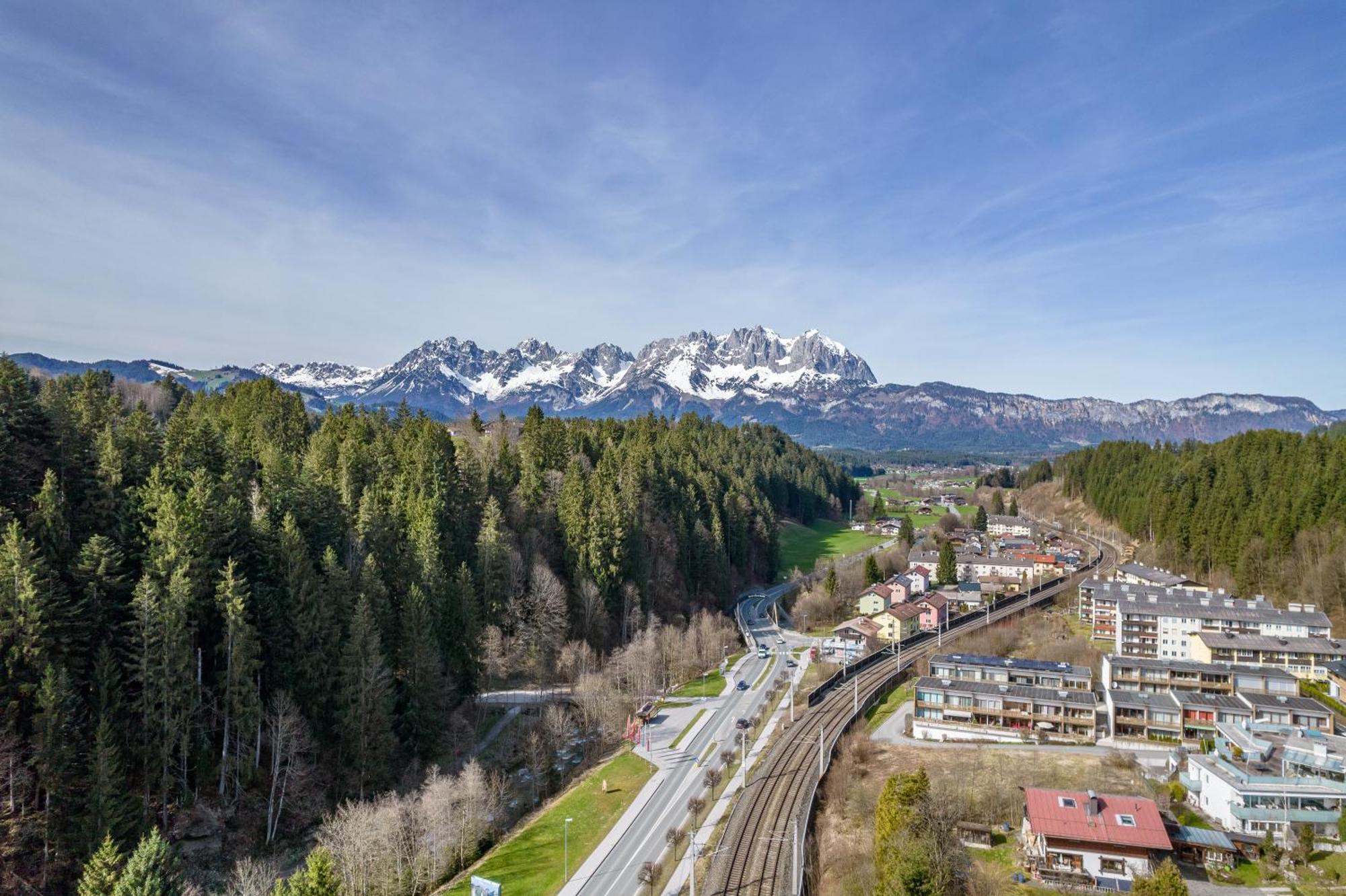 Na-Home Kitzbuehel Streif Exteriör bild
